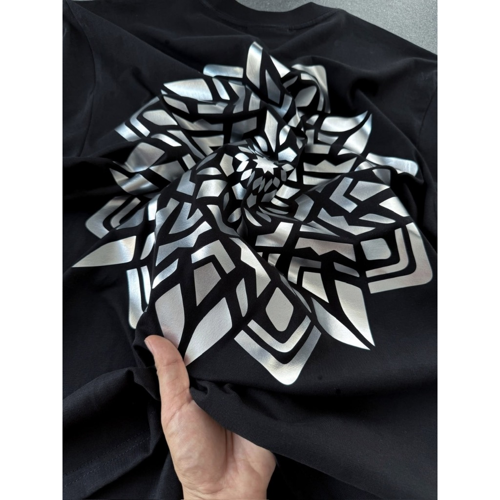 Áo thun Stee Cổ tròn MANDA in Black Localbrand ICVCVVNI UInisex Cotton
