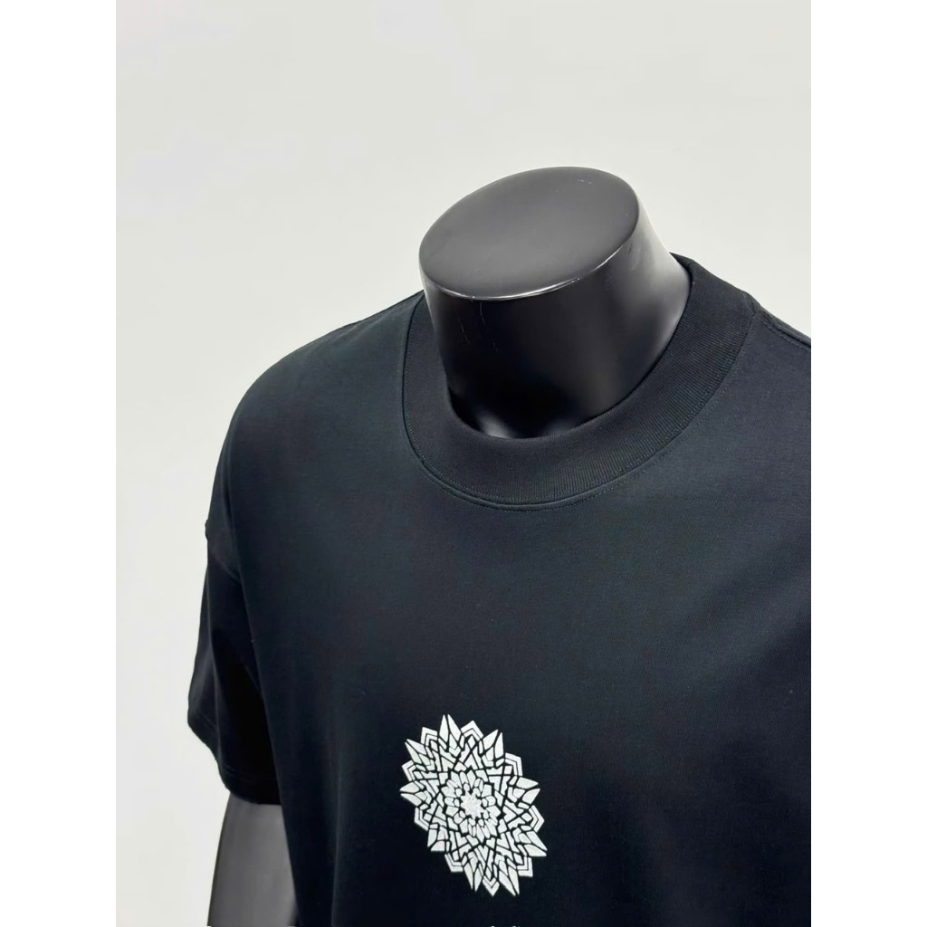 Áo thun Stee Cổ tròn MANDA in Black Localbrand ICVCVVNI UInisex Cotton