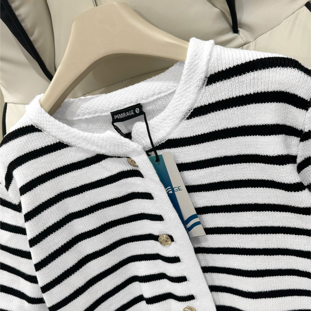 Áo Khoác Cardigan Sọc Trắng Local Brand Chất Len Mongtoghi Mềm Mịn.