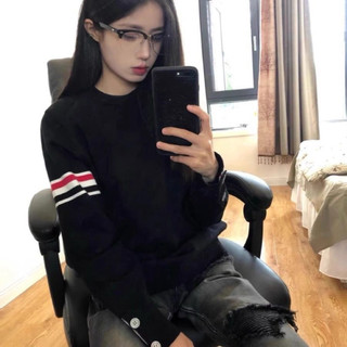 Áo len sweater cổ tròn có kẻ sọc ở tay mùa đông mặc hàng ngày