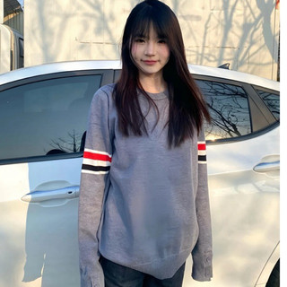 Áo len sweater cổ tròn có kẻ sọc ở tay mùa đông mặc hàng ngày