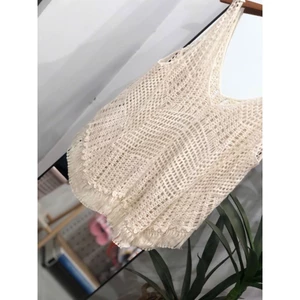 Áo lưới mặc ngoài.