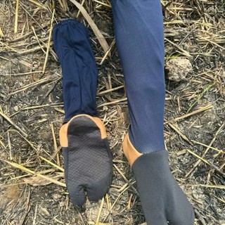 VỚ ĐI RUỘNG Xỏ Ngón nam nữ, size 36-  41 màu ngẫu nhiên, bảo vệ bàn chân khỏi miễn ốc, chống nắng an toàn