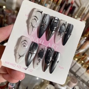 401. nailbox mắt mèo đen tráng