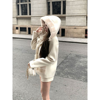 Set áo khoác len dạ có mũ trùm đầu viền và túi áo lông kết hợp quần short cạp cao phong cách ngọt ngào