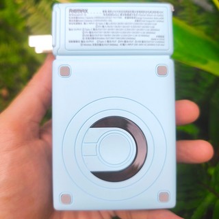 [Có 3C] Pin Dự Phòng không dây 15W Remax CP-19 20000mAh PD 30W QC 22.5W sạc tường, kèm cáp TypeC to LaiNing