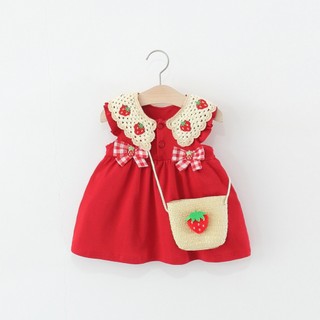 Váy thun cotton màu đỏ cổ len móc quả dâu cho bé gái tặng kèm túi cói D1169 Bí Ngô Nhỏ