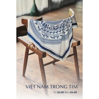 Khăn lụa Latin HAGOO thiết kế tinh xảo CHÀO MỪNG QUỐC KHÁNH 2/9