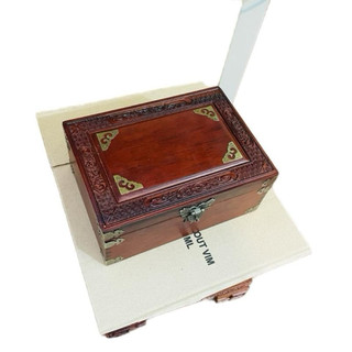 Hộp  đựng  trang sức trạm hoa tranh