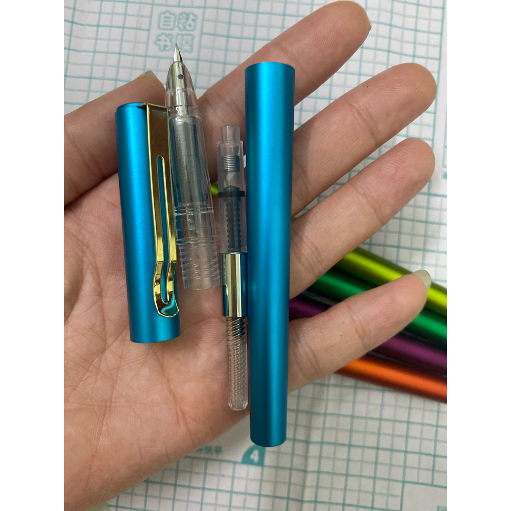 bút mực 328 phù hợp  cho học sinh từ lớp 1 đến lớp 5