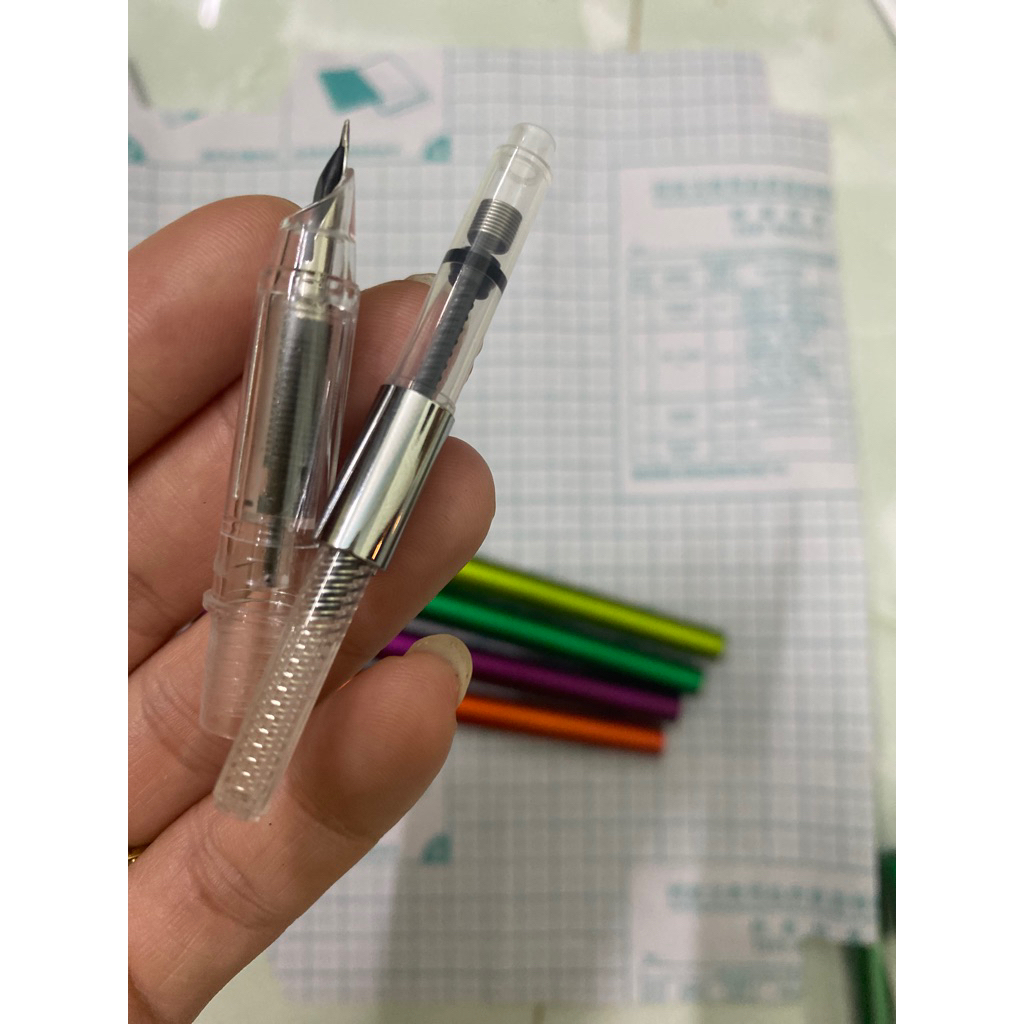 bút mực 328 phù hợp  cho học sinh từ lớp 1 đến lớp 5