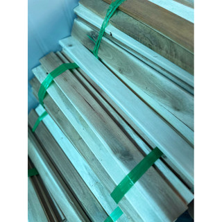 Thanh gỗ tràm. 5,10, 20; 30 thanh. đã bào mịn, sấy khô Bền chắc đẹp dùng làm ghế gỗ.(hang lỗi) sáng dài 30x4,7x1,3cm