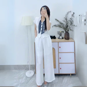 Set Bộ Áo Cộc Tay Cổ Tim Cúc Trước Quần Dài Có Lót Trẻ Trung Năng Động SET47