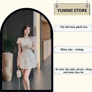 Váy nữ ren trắng đính hoa nổi, đầm nữ cổ tròn cộc tay đai eo dáng ngắn xòe tiểu thư dễ thương nhẹ nhàng Yuumi HCOM25382