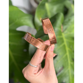 Vòng ĐỒNG ĐỎ nhập khẩu ẤN ĐỘ có kiểm nghiệm >99,9% theo Ayurveda hoạ tiết Om hoặc Chakra