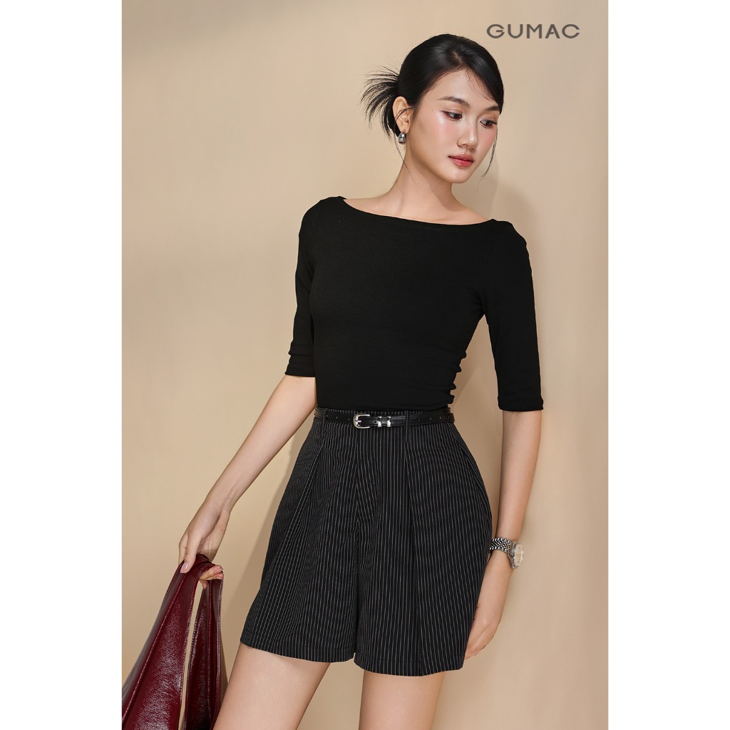 Quần Short Nữ GUMAC Lưng Liền Họa Tiết Sọc Chiết Ly Có Túi Chất Kaki Mềm Mịn Trẻ Trung SHF05018