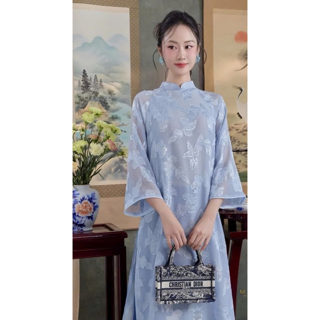Áo Dài Lụa Hoa Nổi 4 tà Dáng Suông Thanh Lịch Nền Nã Thiết Kế Tinh Tế, Sang Nhẹ  diện Tết, đi chơi, chụp ảnh  T1511