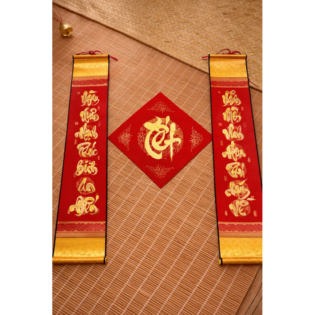 Câu đối Xuân đế nhuộm  sáp KT 19x105cm