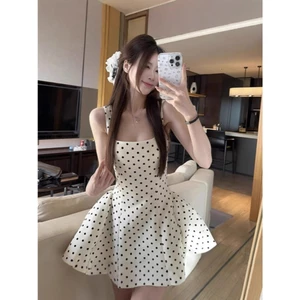 Váy Ngắn 2 Dây Chấm Bi Dáng Xòe Phong Cách Hàn Quốc – Đầm Tiểu Thư Dễ Thương Đi Chơi, Chụp Ảnh