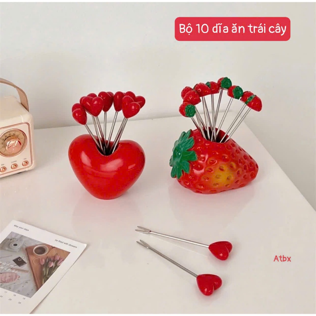 Bộ 10 Nĩa Trái Cây Inox Hình Trái Tim Kèm Hộp Đựng Trang Trí Bàn Ăn, Dùng Ăn Hoa Quả – Tráng Miệng – Tiệc