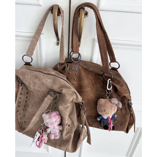 Túi đeo vai Beekman Stud Vintage Leather Shoulder Bag