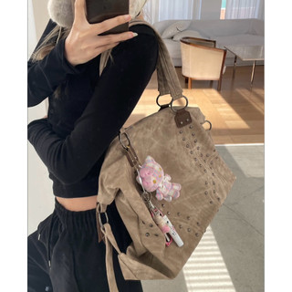 Túi đeo vai Beekman Stud Vintage Leather Shoulder Bag