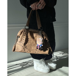 Túi đeo vai Beekman Stud Vintage Leather Shoulder Bag