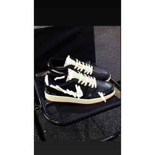 Sneaker Low-Top Đen Kem Vintage – Giày Thể Thao Thời Trang Unisex, Phối Màu Cá Tính, Đi Học Đi Chơi Đều Đẹp