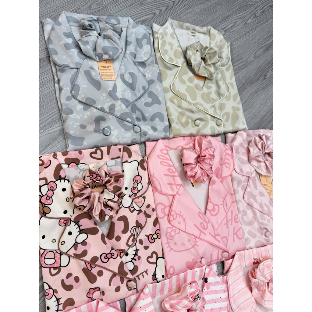( Có kèm cột tóc )Lụa Không Nhăn Cao Cấp Cổ Vest Sang Chảnh 40-58kg