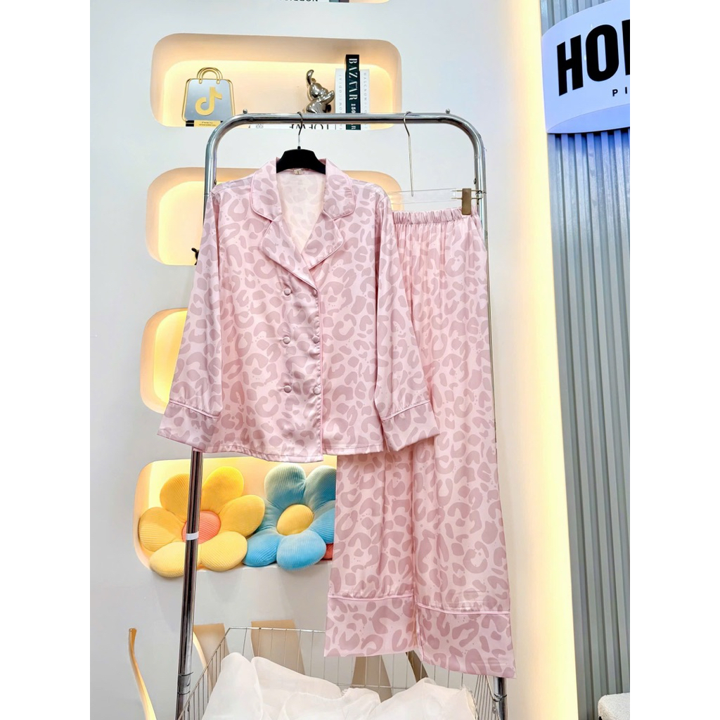 ( Có kèm cột tóc )Lụa Không Nhăn Cao Cấp Cổ Vest Sang Chảnh 40-58kg