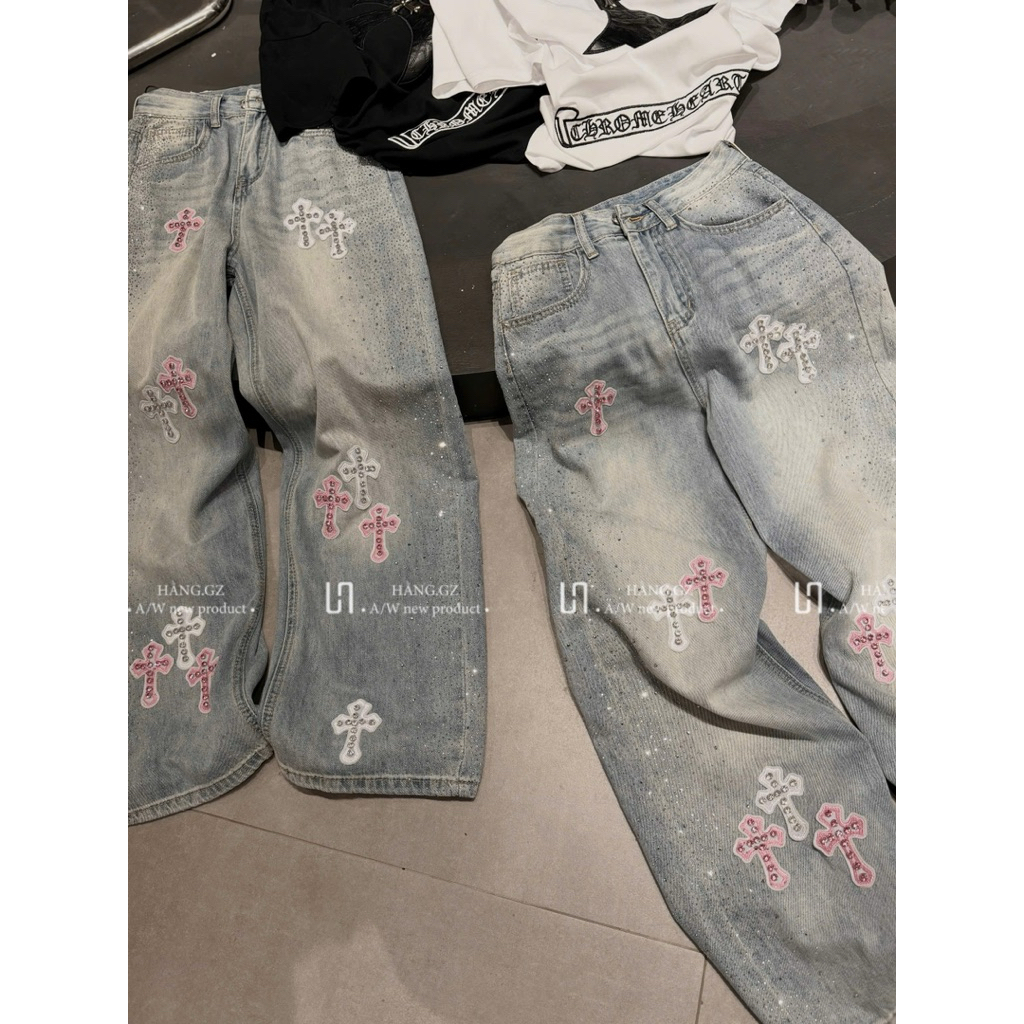 Set áo phông kèm tất quần jeans chrome hearts đính đá