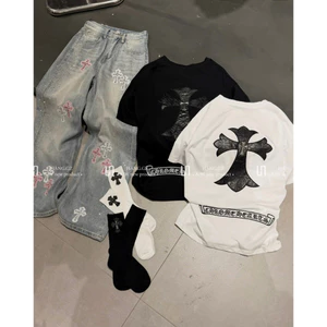 Set áo phông kèm tất quần jeans chrome hearts đính đá