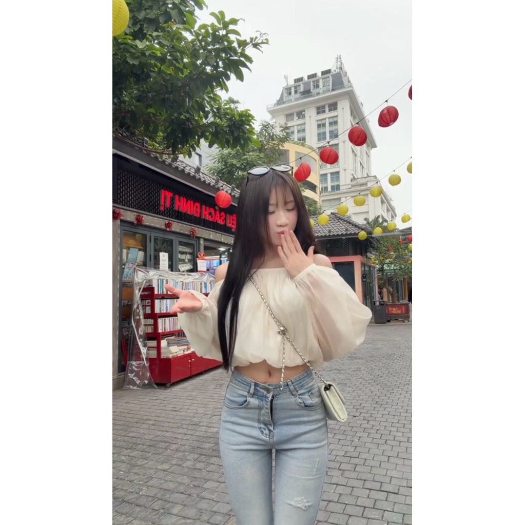 | LYN WEAR | (HOẢ TỐC) Áo Trễ Vai Tay Phồng Nữ Croptop Dáng Bí xuyên thấu nhẹ Mặc Tết, Đi Chơi, Đi Tiệc Nhẹ