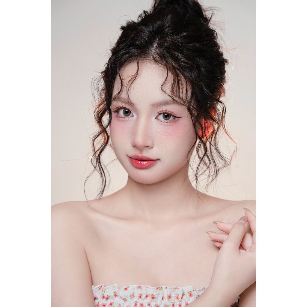 Kính áp tròng màu nâu Hebe Brown chất liệu Silicone Hydrogel 14h-24h hạn dùng 6 tháng EyeBlink