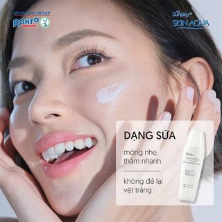 Sữa Chống Nắng Sunplay Dưỡng Ẩm Skin Aqua Skin UV Moisture (30g)