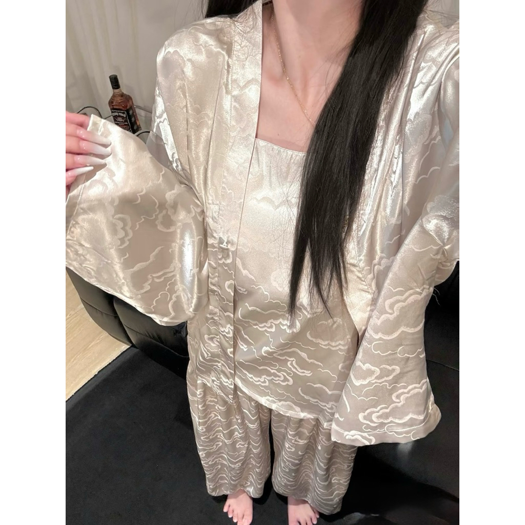 Bộ Đồ Ngủ Nữ Lụa Jacquard Cao Cấp, Áo Khoác Ngoài + Áo Hai Dây + Quần Dài Dệt Nổi Hoạ Tiết Vân Mây