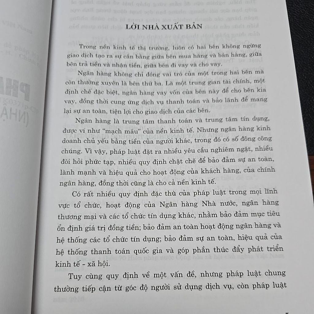 Sách - Cẩm nang pháp luật ngân hàng (Tái bản có sửa chữa, bổ sung)