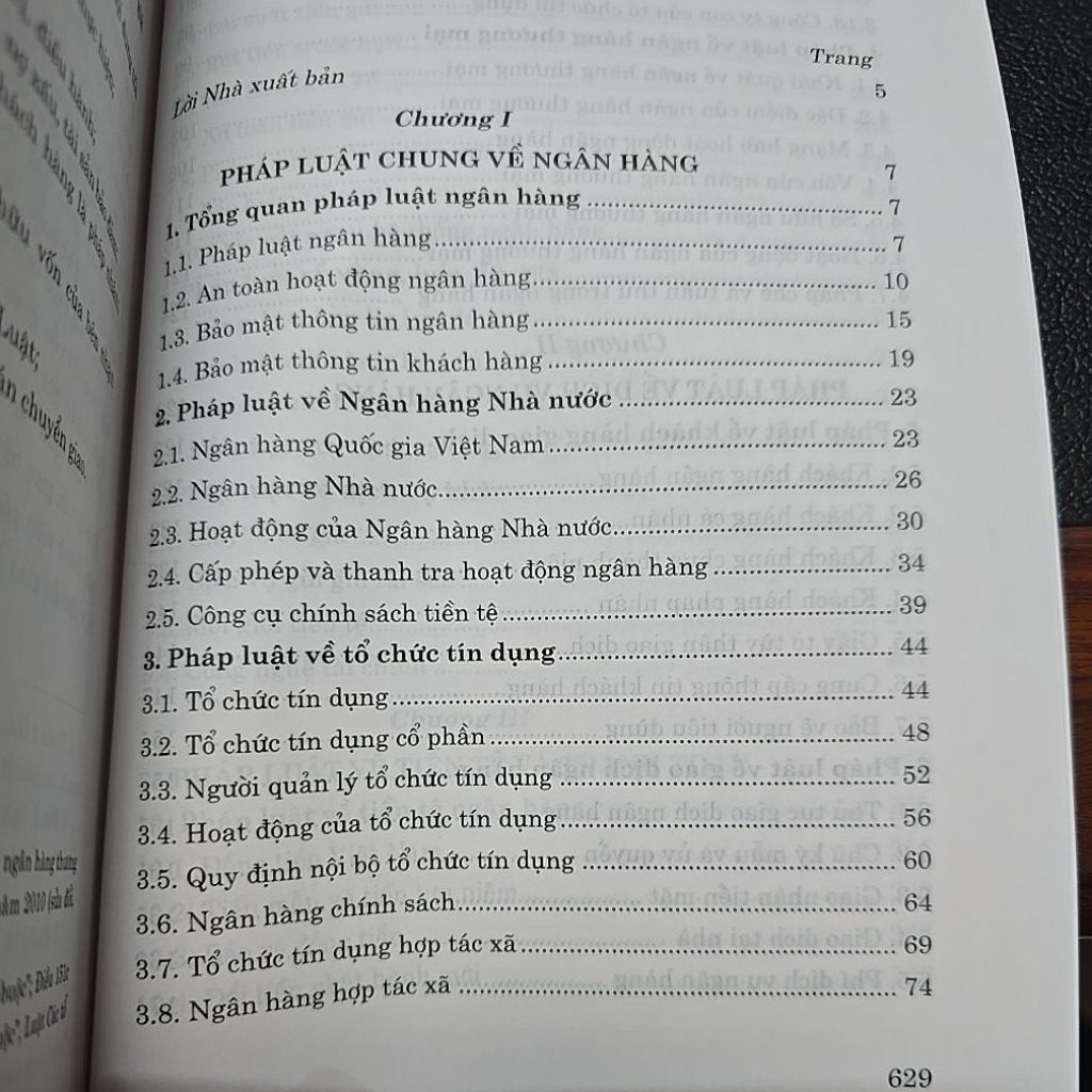 Sách - Cẩm nang pháp luật ngân hàng (Tái bản có sửa chữa, bổ sung)