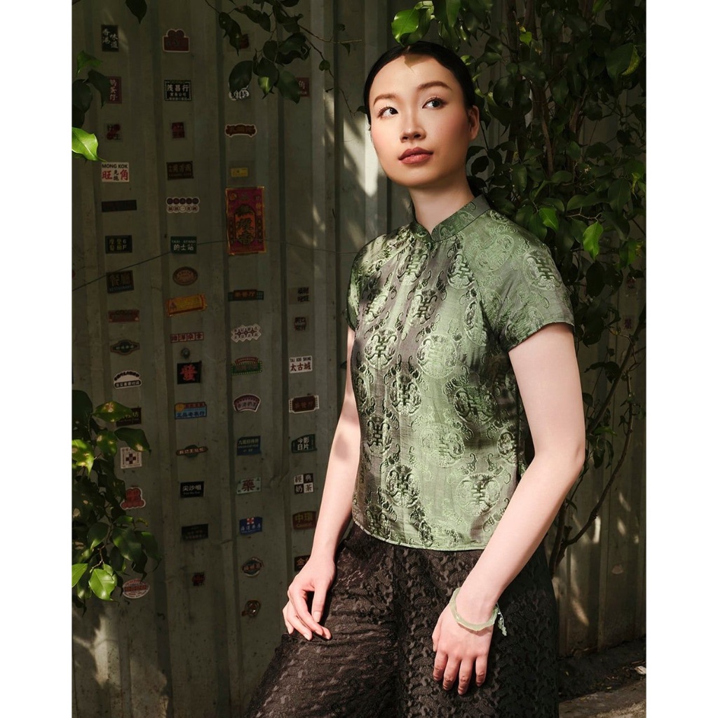 TheBlueTshirt - Áo cánh lụa tơ tằm phom regular cách tân nữ cổ áo dài cho nữ - Viễn Đông