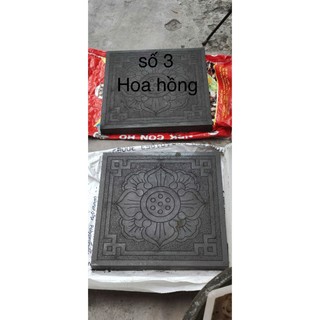 Khuôn đúc gạch lát sân vườn kích thước 40x40x3.3 cm chất liệu nhựa PP, hoa văn hoa hồng, có vân chống trơn