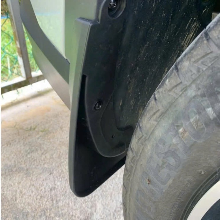Bộ 4 Chắn Bùn 3D Cho Xe Vinfast Limo Green/ MPV7 chất liệu nhựa dẻo đàn hồi,- Tự lắp đặt dễ dàng