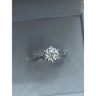 Nhẫn kim cương Moissanite kiểu dáng thanh lịch