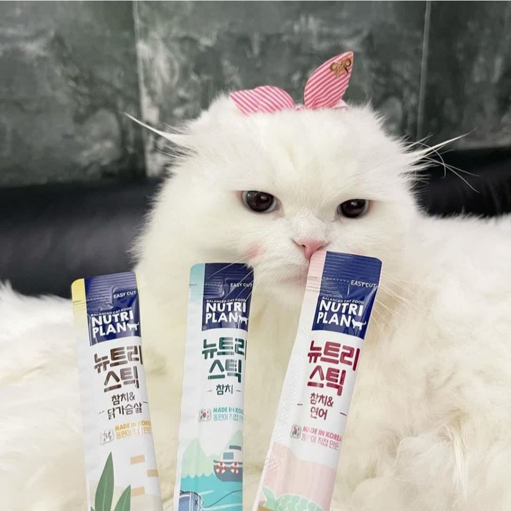 Súp thưởng dinh dưỡng cho mèo Nutri Stick vị Cá ngừ & Cá hồi, Gà 14g