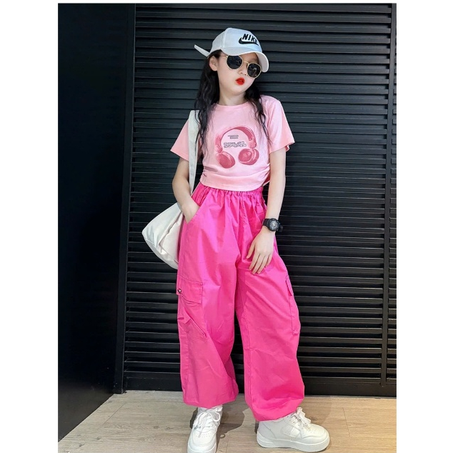 Set đồ bé gái áo thun in hình tai nghe phối quần ống rộng lưng thun phong cách cá tính thời trang năng động mẹ bé