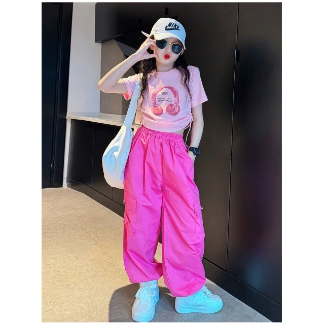 Set đồ bé gái áo thun in hình tai nghe phối quần ống rộng lưng thun phong cách cá tính thời trang năng động mẹ bé