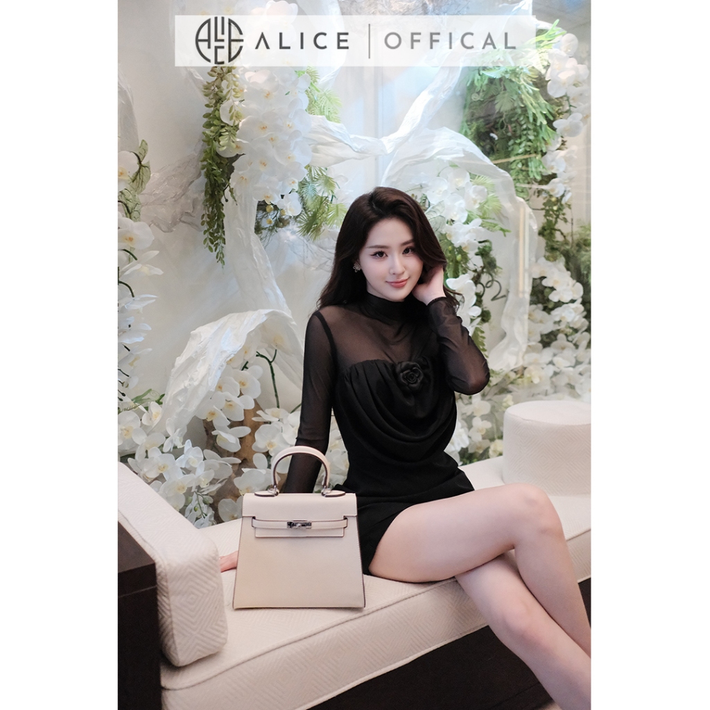 Set Đồ Nữ Sang Chảnh Alice Chất Trượt Nhật Mềm Mát, Áo Cổ Lọ Dài Tay Phối Lưới Đính Hoa Rời Kèm Quần Đùi S821