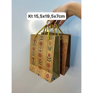 Túi đựng quà, Túi giấy kraft cao cấp đủ cỡ , TÚI QUÀ XI MĂNG CÓ QUAI IN HOẠ TIẾT, Túi Giấy Năm Mới