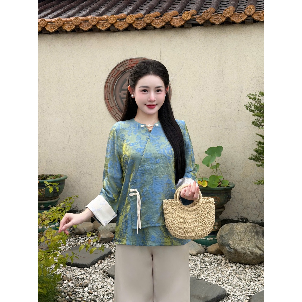 Bộ đi chùa cách tân dài tay phối gấm tằm ánh kim vân hoa cúc Pháp phục đi lễ cổ tròn dáng xuông mềm mịn -CTH