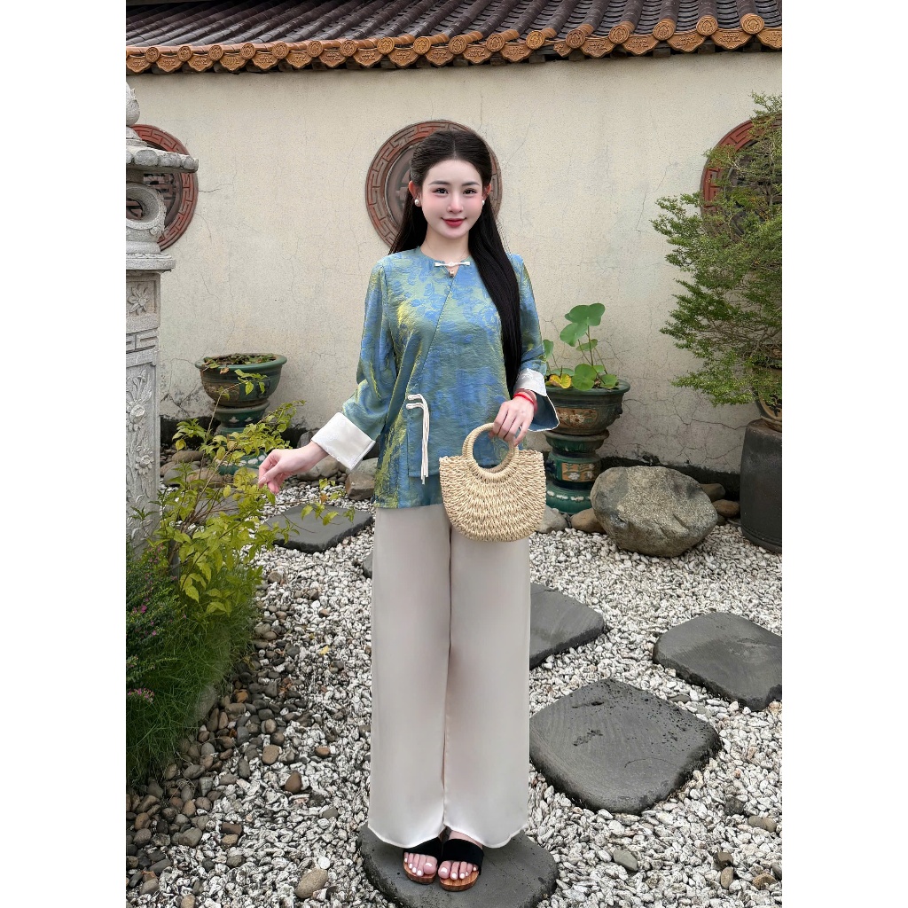 Bộ đi chùa cách tân dài tay phối gấm tằm ánh kim vân hoa cúc Pháp phục đi lễ cổ tròn dáng xuông mềm mịn -CTH