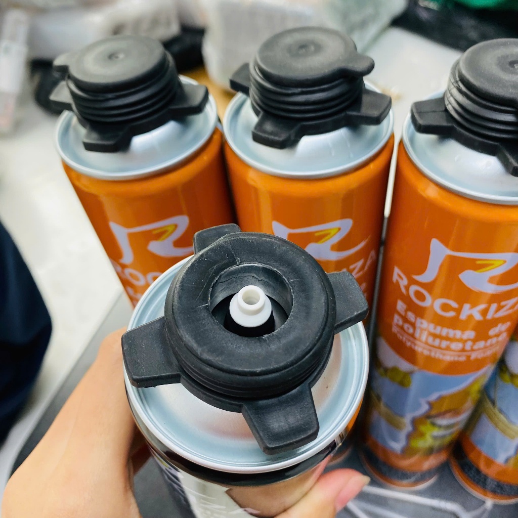 Keo Bọt Nở Rockiza 750ml Kèm Vòi Bơm | Keo Foam PU Trám Khe Hở Chống Thấm Cách Nhiệt